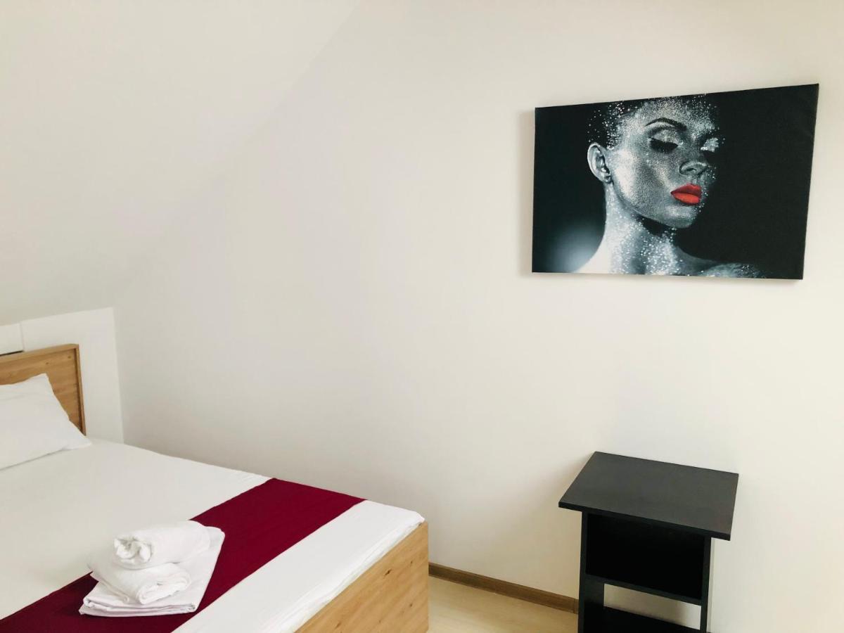 Ultra-Central Modern And Big Apartments In Union Square U41-U44 Timisoara Exterior photo